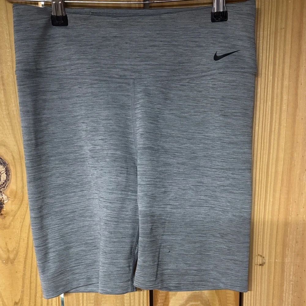 Nike Dri-FIT Gray Athletic Shorts - Picture 1 of 3